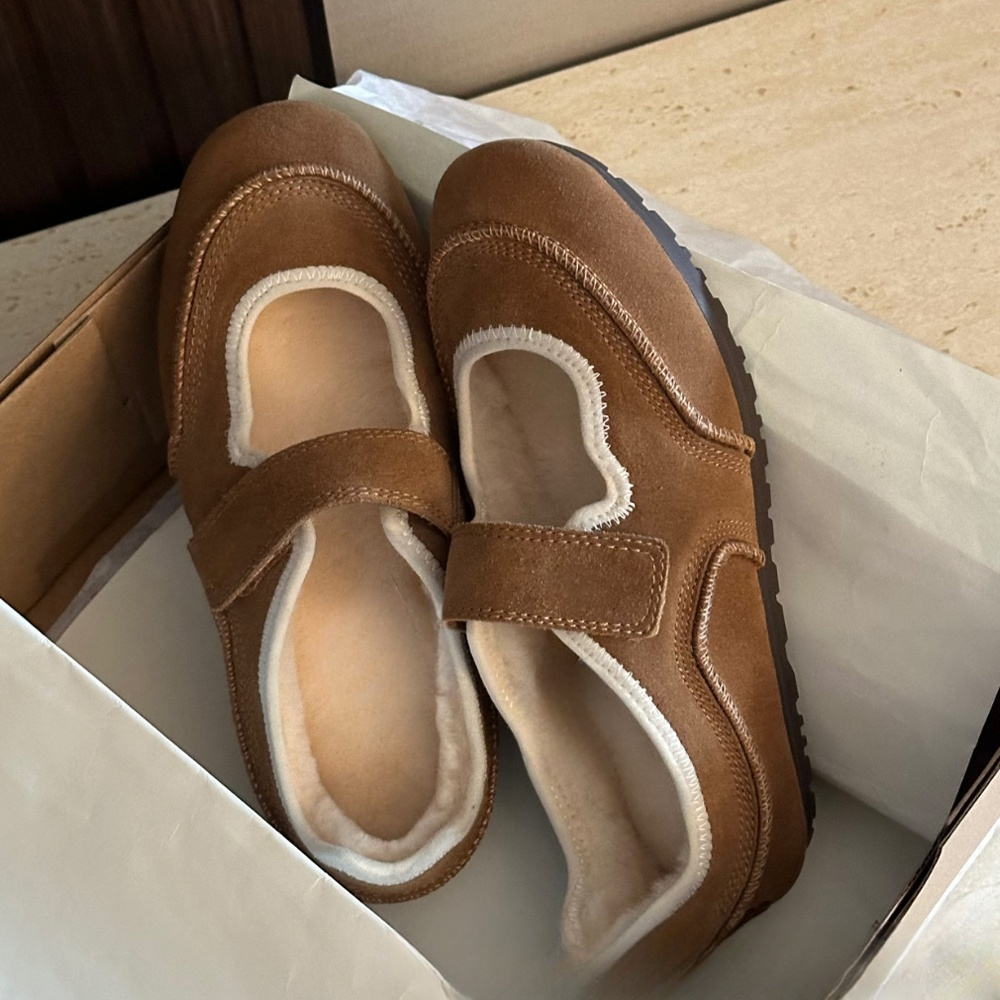 Women's new warm hook and loop snow boots pumps.