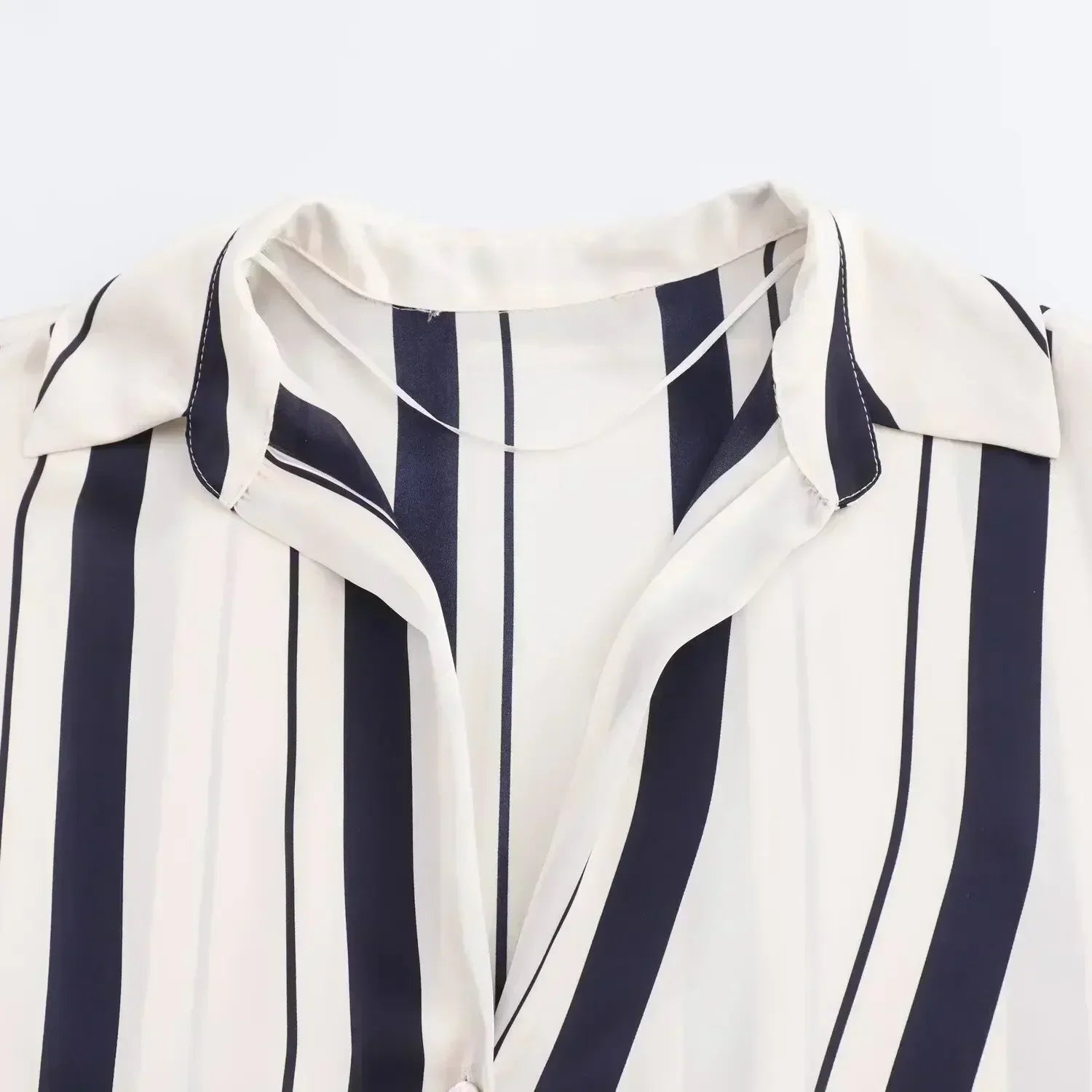 Women's new fashion loose printed striped shirt casual single breasted satin shirt retro long sleeved women's shirt chic top